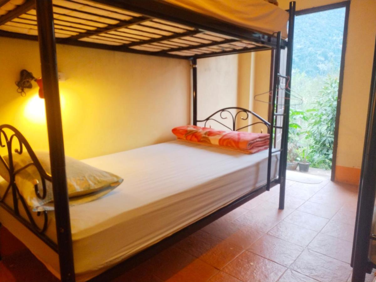 Pdv Guesthouse Muang Ngoi Exterior photo